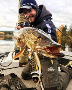 Strike Pro Trueglide Guppie 13,5cm 120g -Angelgeschäft 29 EG208 TR001r 3